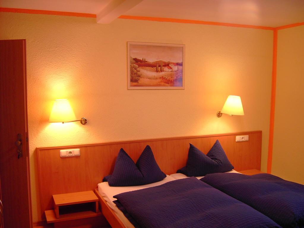 Hotel Hessisches Haus à Rossdorf  Extérieur photo