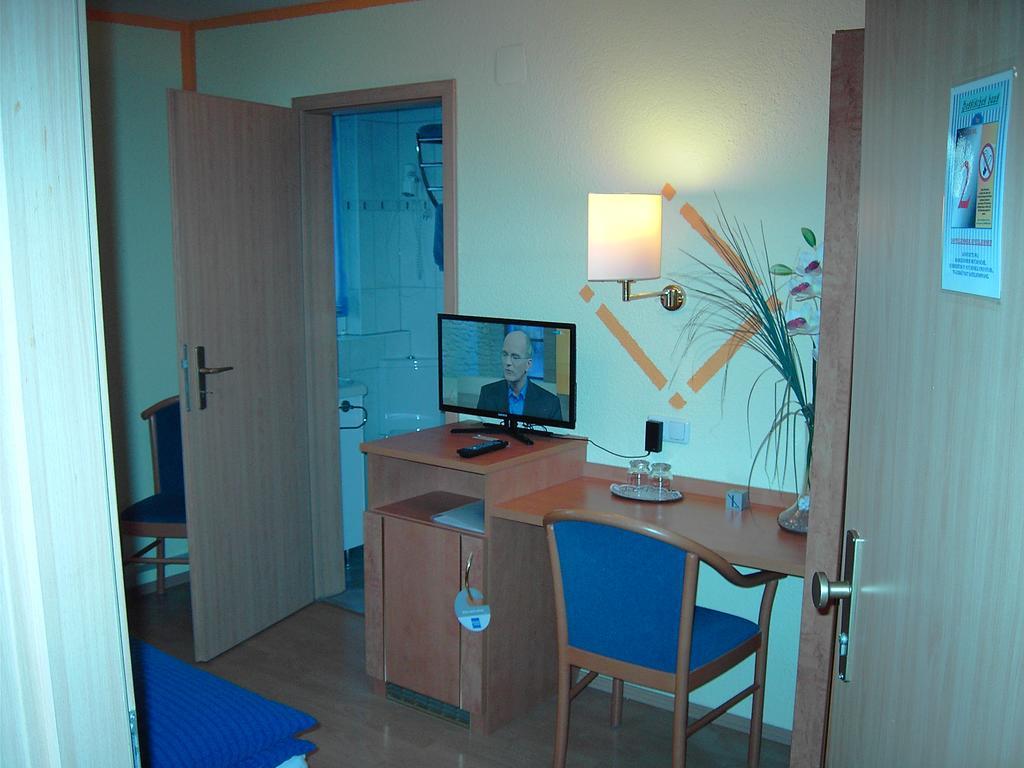 Hotel Hessisches Haus à Rossdorf  Extérieur photo