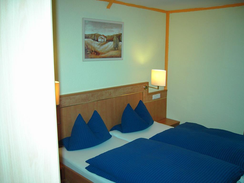 Hotel Hessisches Haus à Rossdorf  Extérieur photo