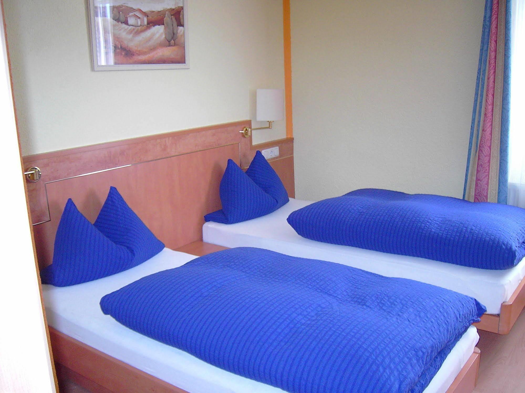 Hotel Hessisches Haus à Rossdorf  Extérieur photo